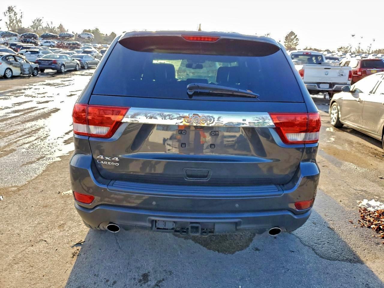 JEEP GRAND CHEROKEE LAREDO