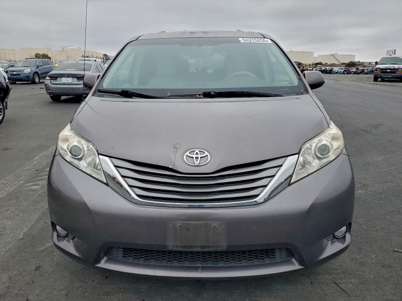 2014 TOYOTA SIENNA XLE #3301933520