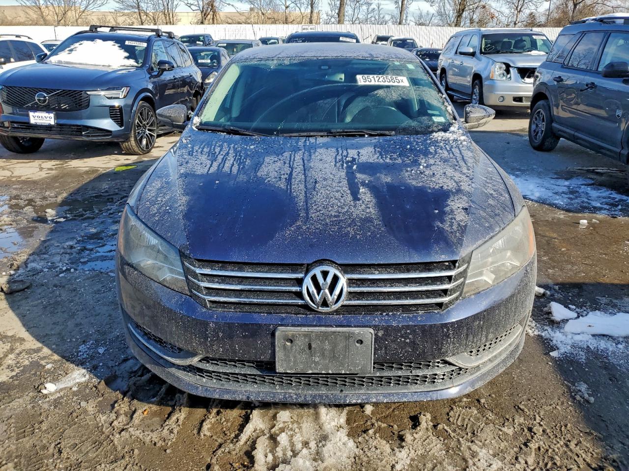 VOLKSWAGEN PASSAT SE