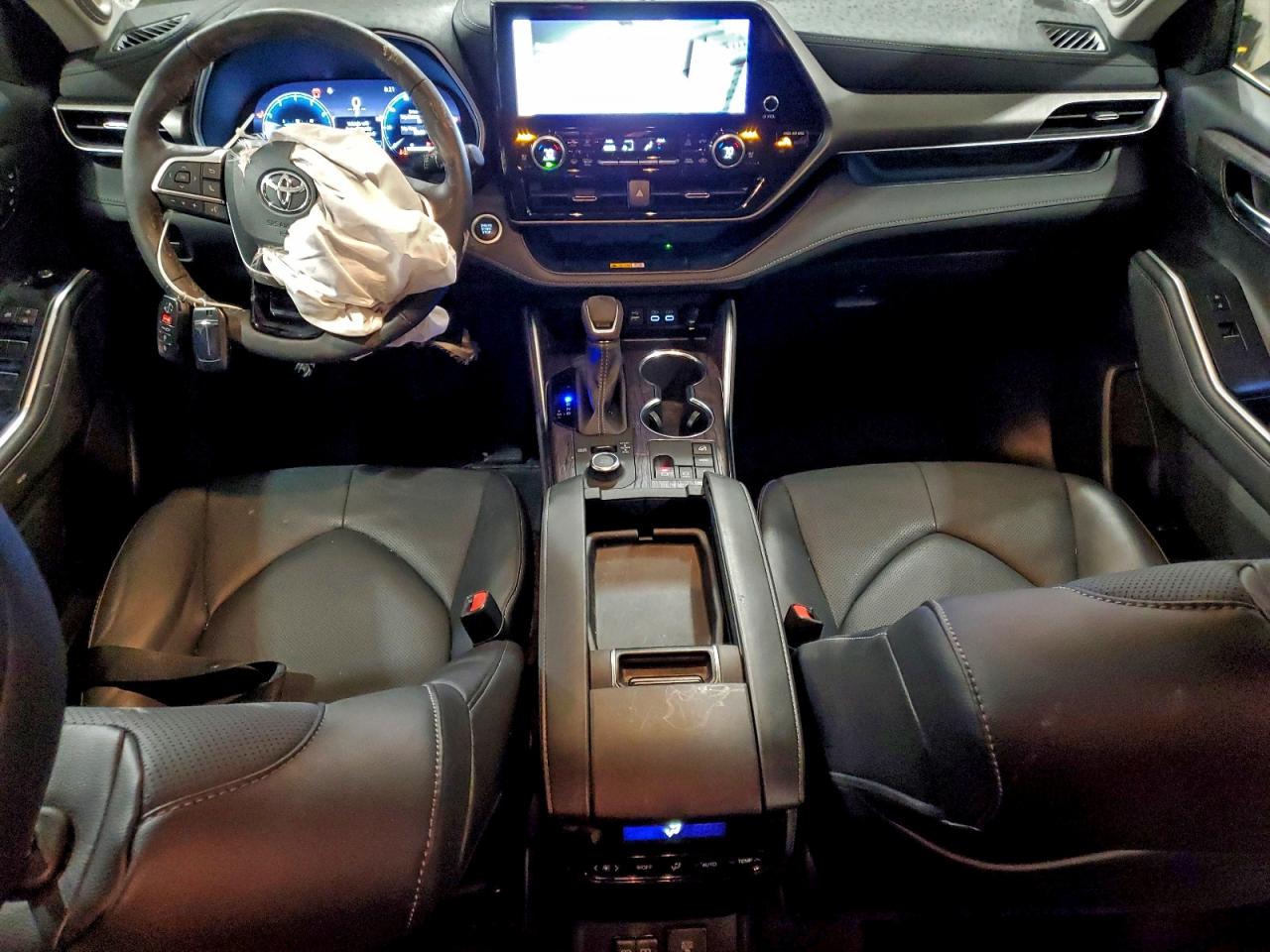 TOYOTA HIGHLANDER LE