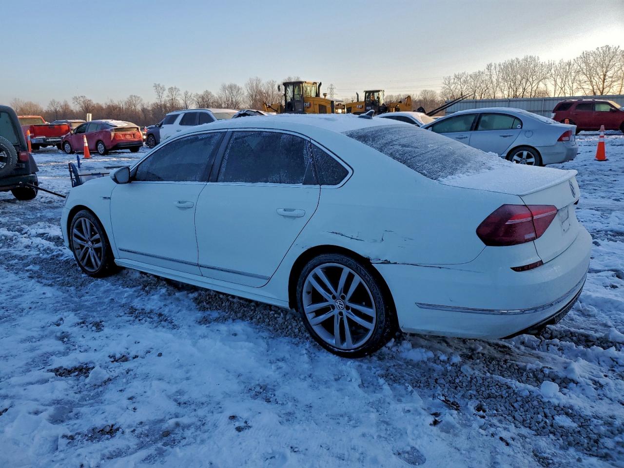 VOLKSWAGEN PASSAT R-LINE