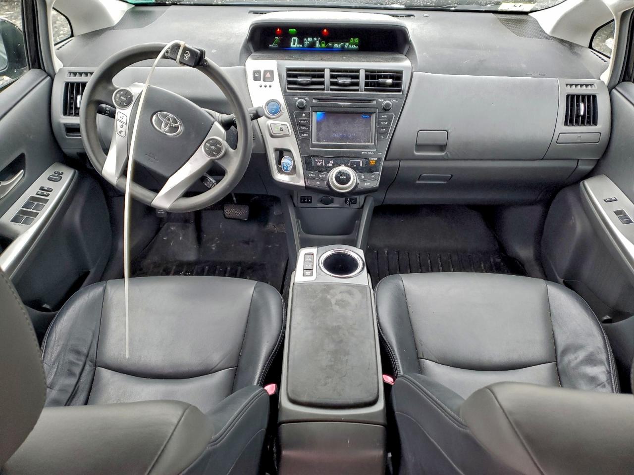 Lot #3312289770 2012 TOYOTA PRIUS V