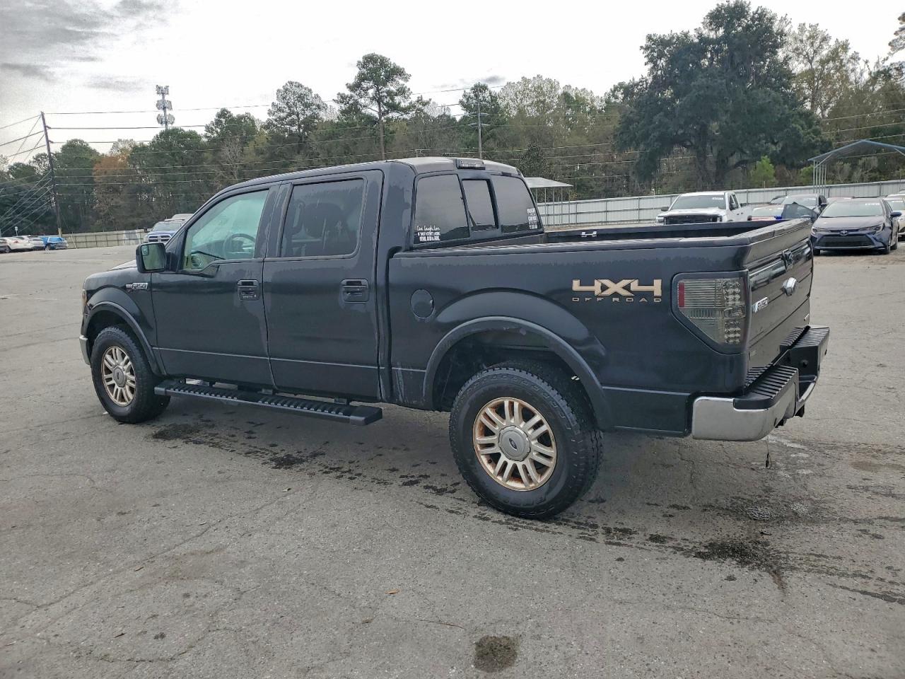 FORD F-150 SUPERCREW