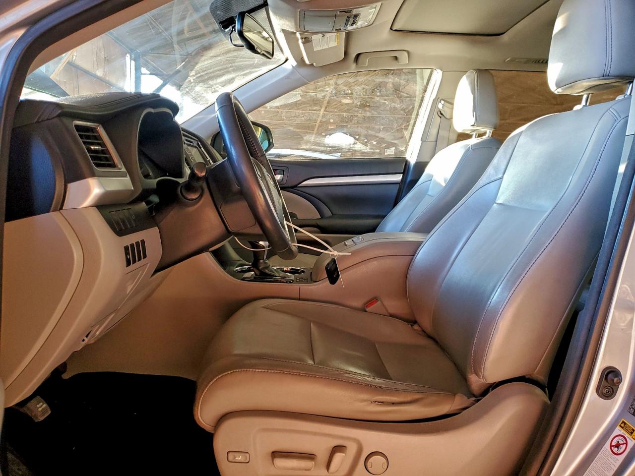 TOYOTA HIGHLANDER XLE