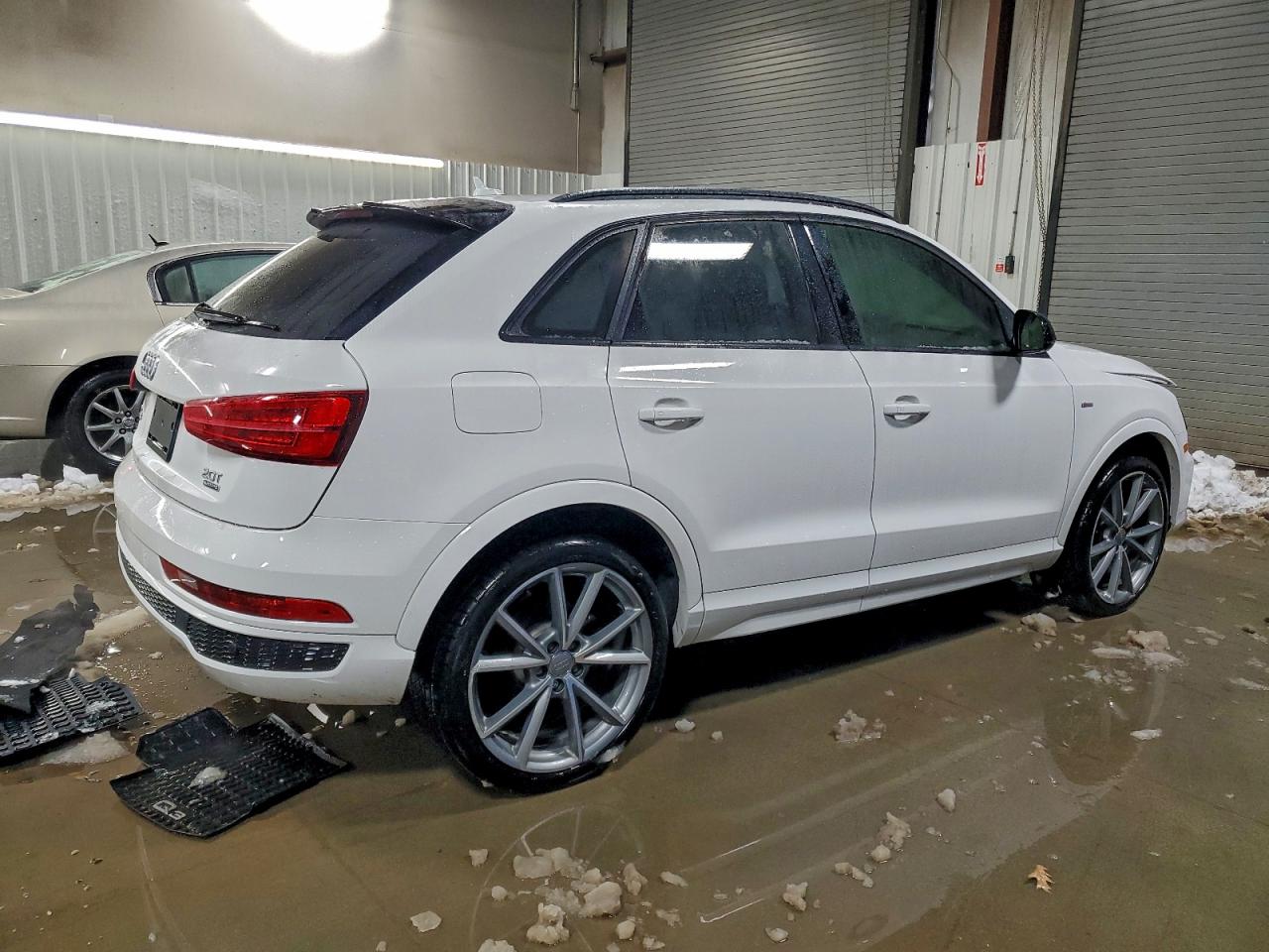 AUDI Q3 PREMIUM PLUS