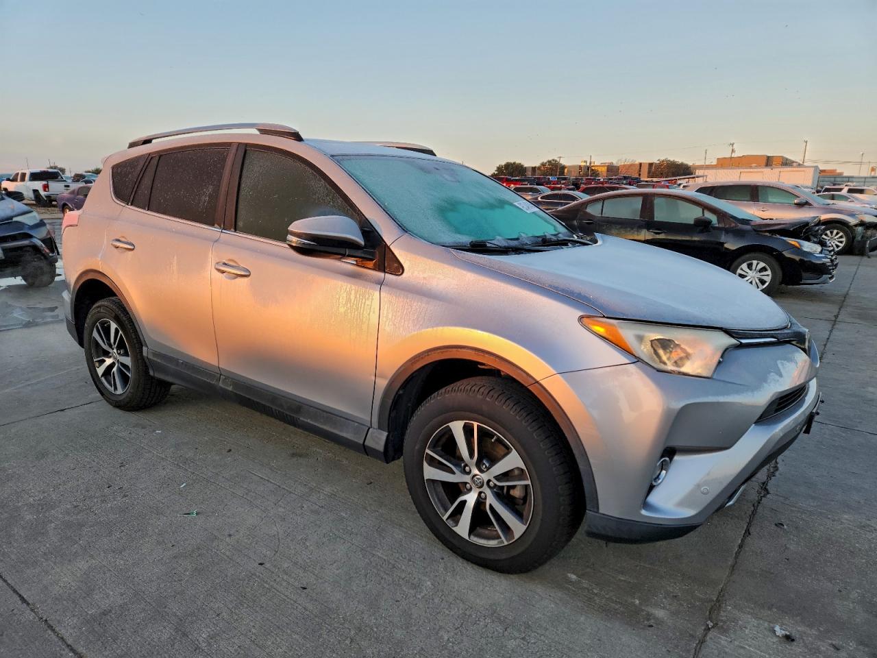 TOYOTA RAV4 XLE
