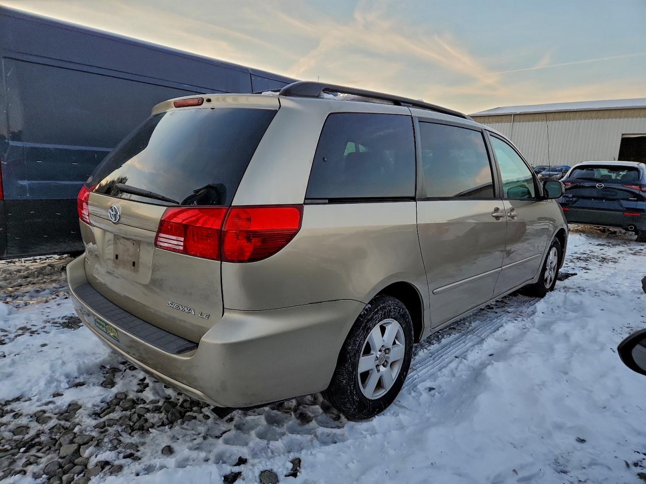 Lot #3317782122 2004 TOYOTA SIENNA CE