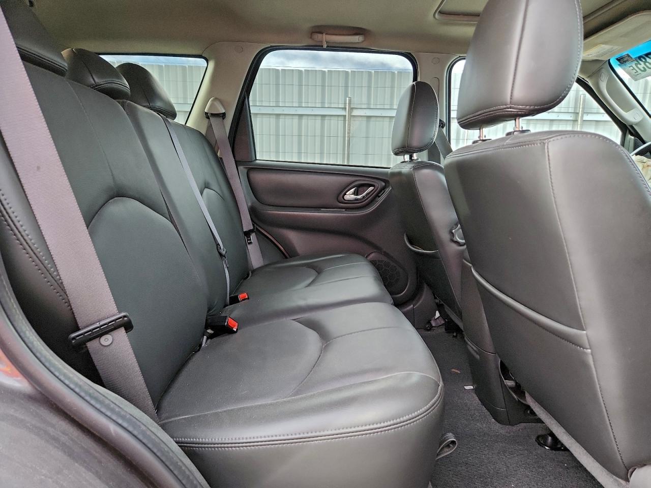 Lot #3319480667 2005 MAZDA TRIBUTE S