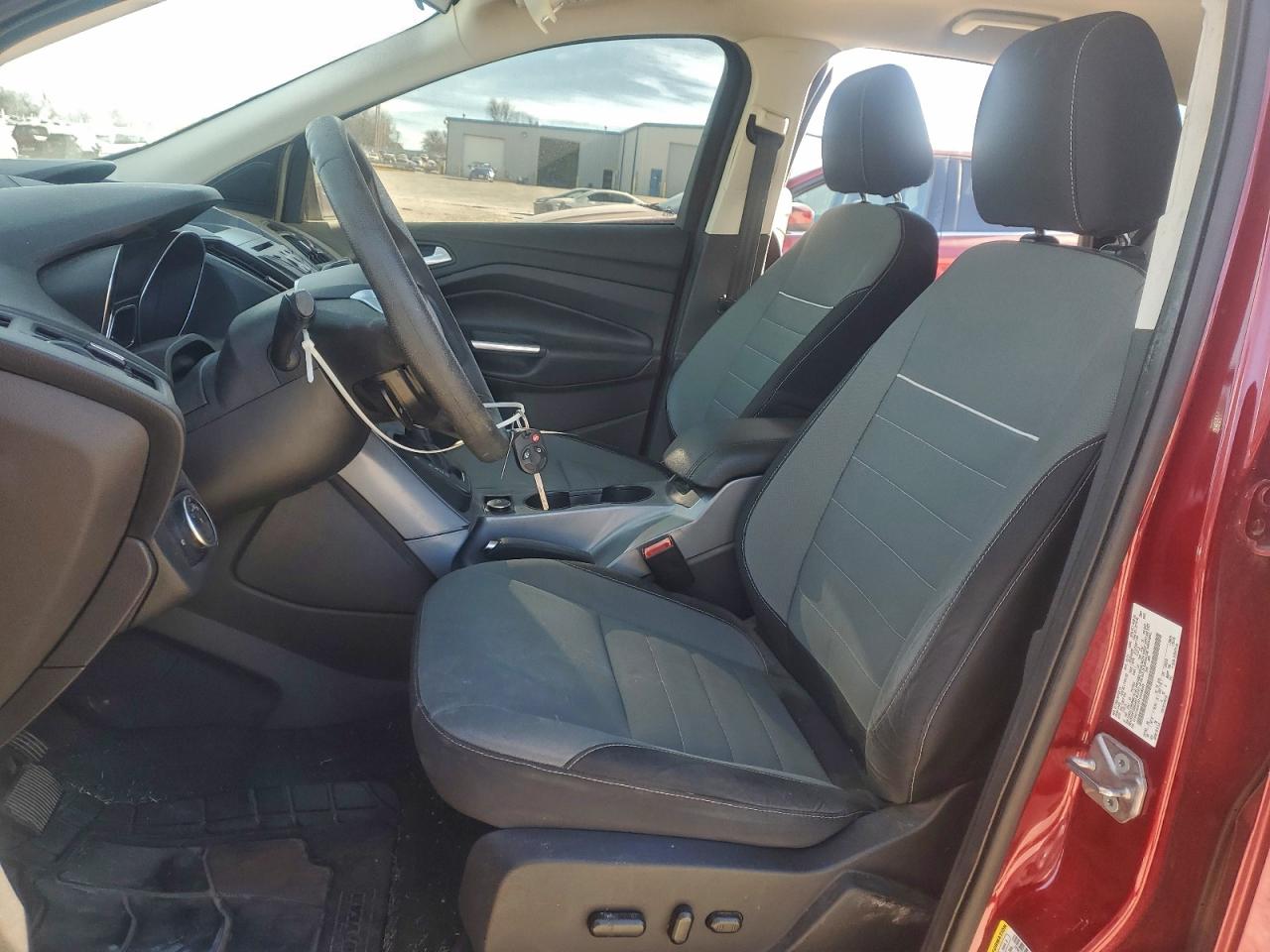 FORD ESCAPE SE