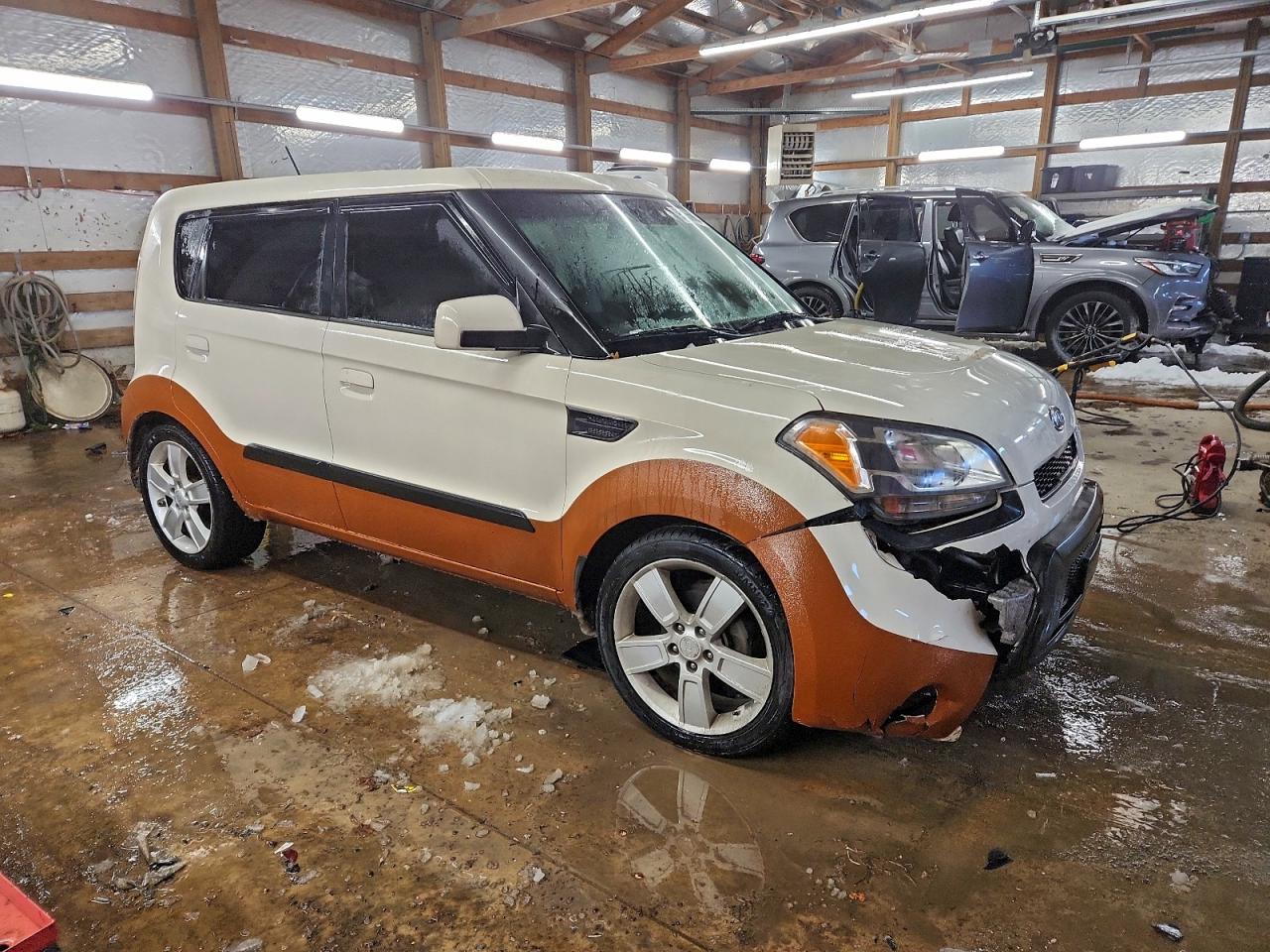 KIA SOUL +