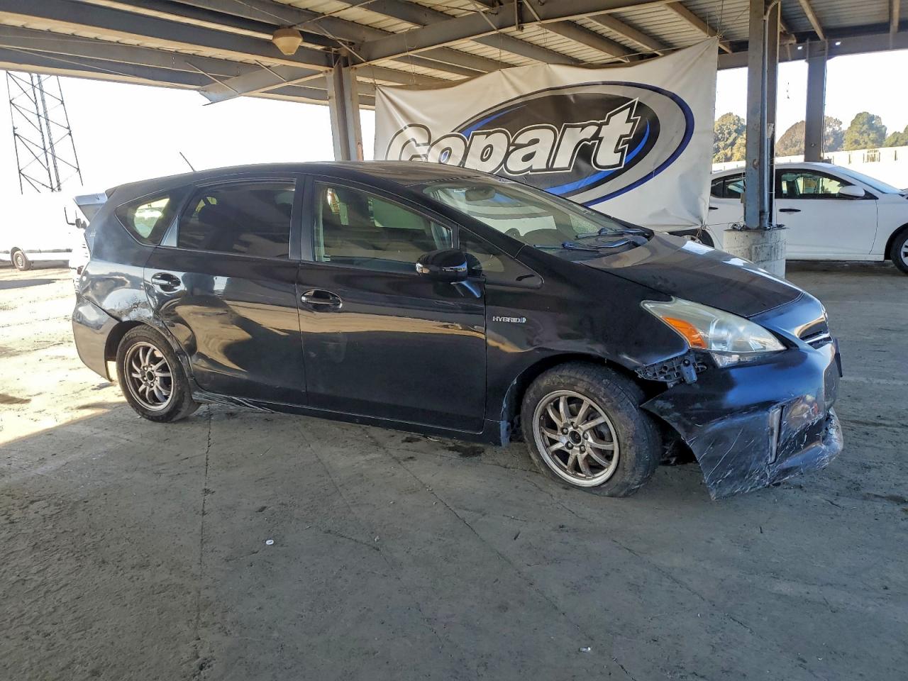 TOYOTA PRIUS V