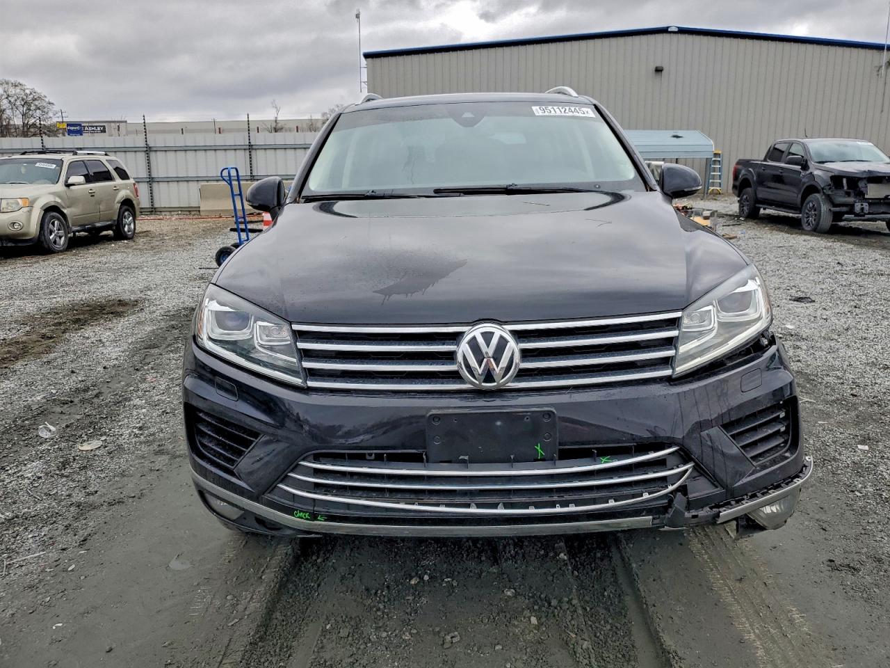 VOLKSWAGEN TOUAREG SPORT