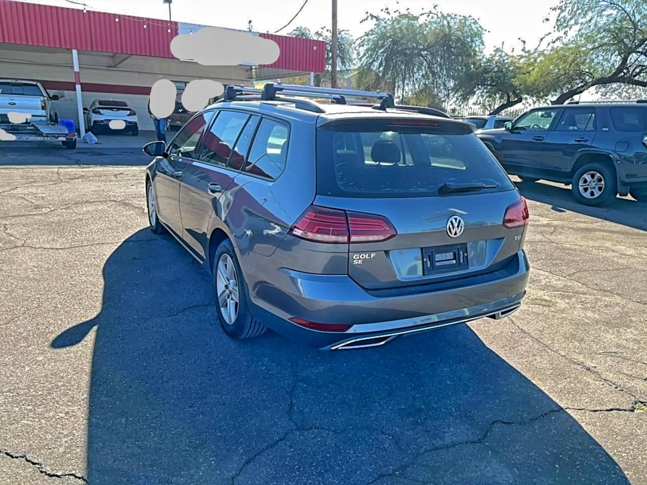 VOLKSWAGEN GOLF SPORTSVAN S