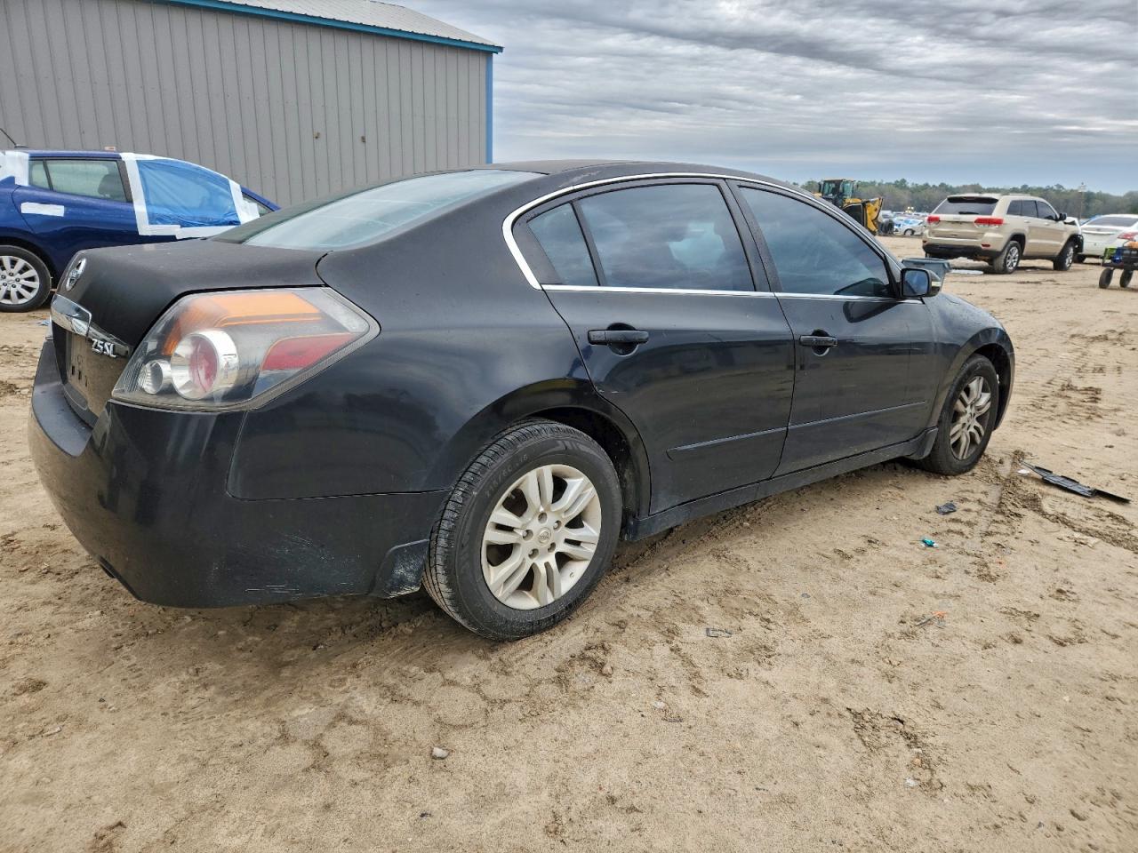 NISSAN ALTIMA BASE