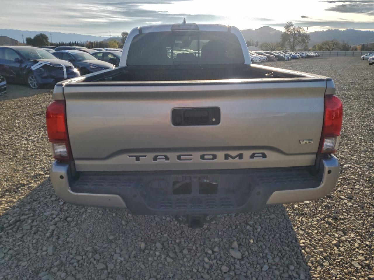 TOYOTA TACOMA DOUBLE CAB