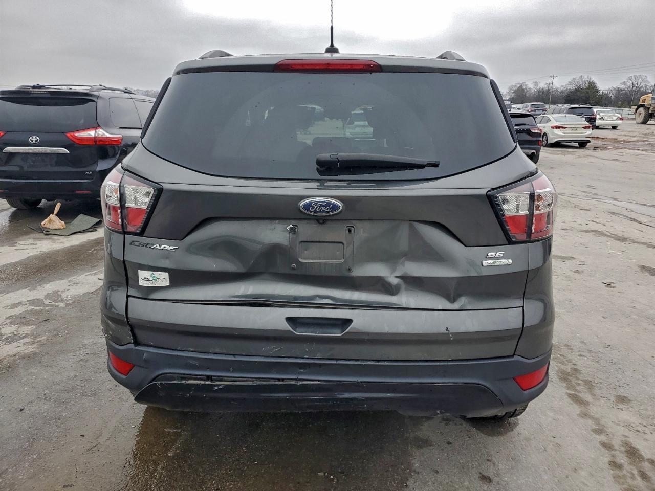 FORD ESCAPE SE