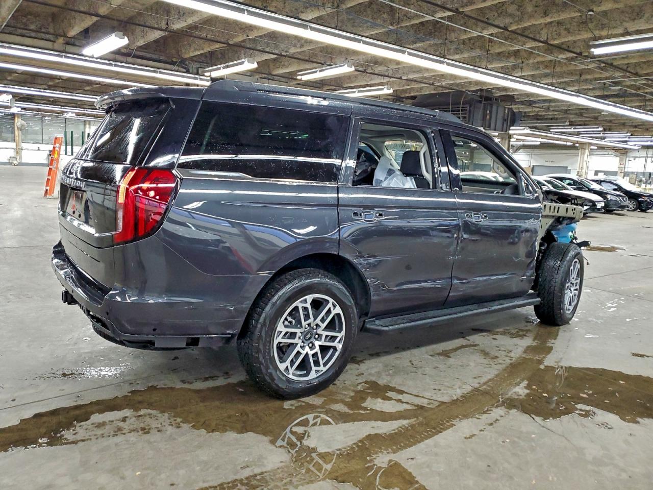 FORD EXPEDITION ACTIVE