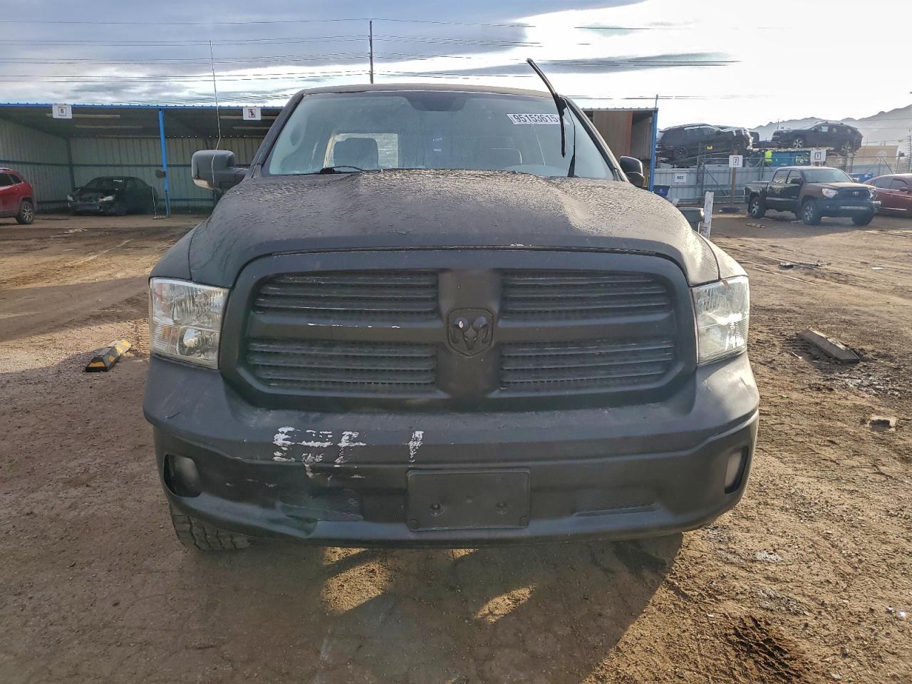 RAM 1500 SLT