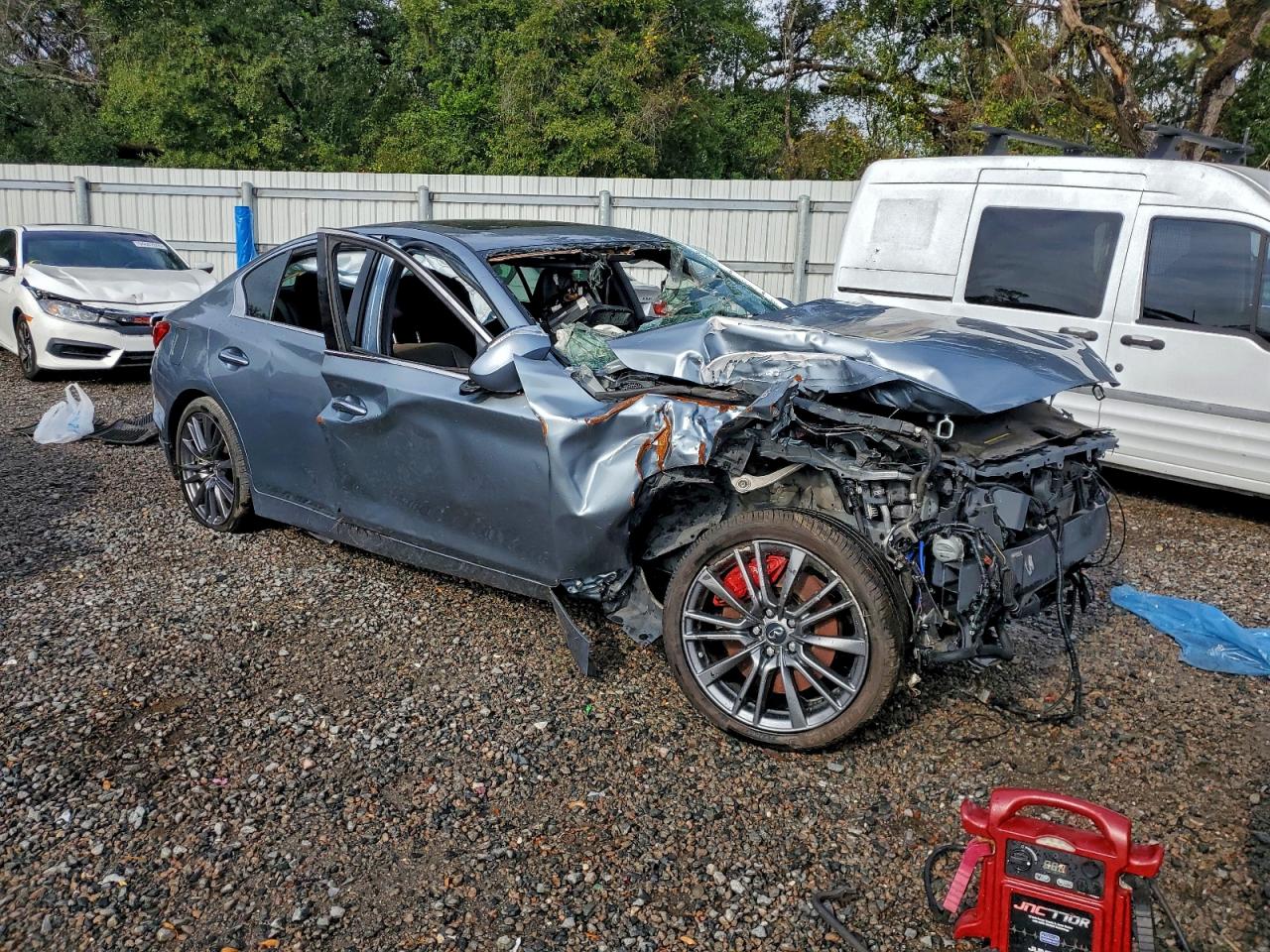 INFINITI Q50 RED SPORT 400
