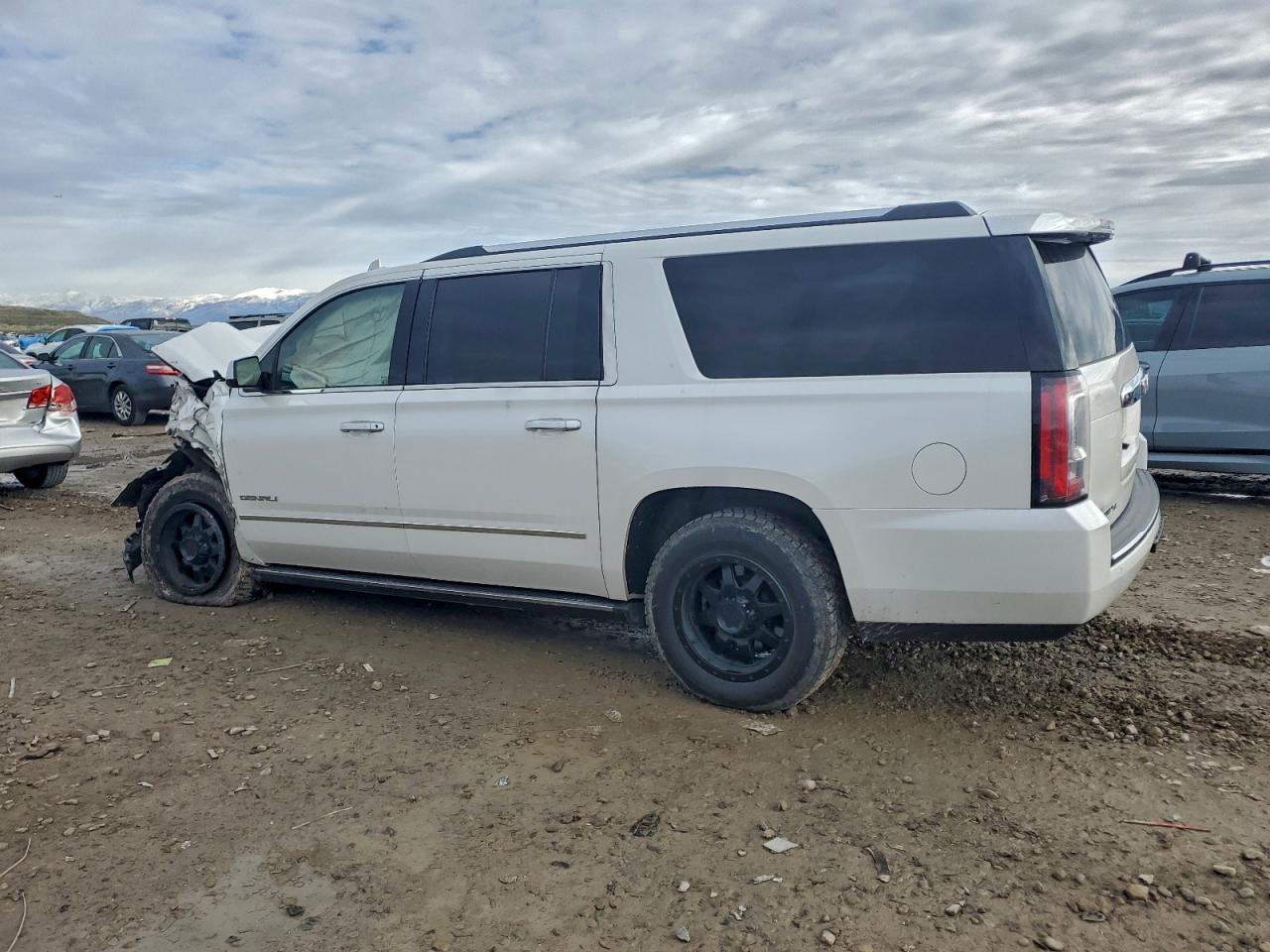 GMC YUKON DENALI