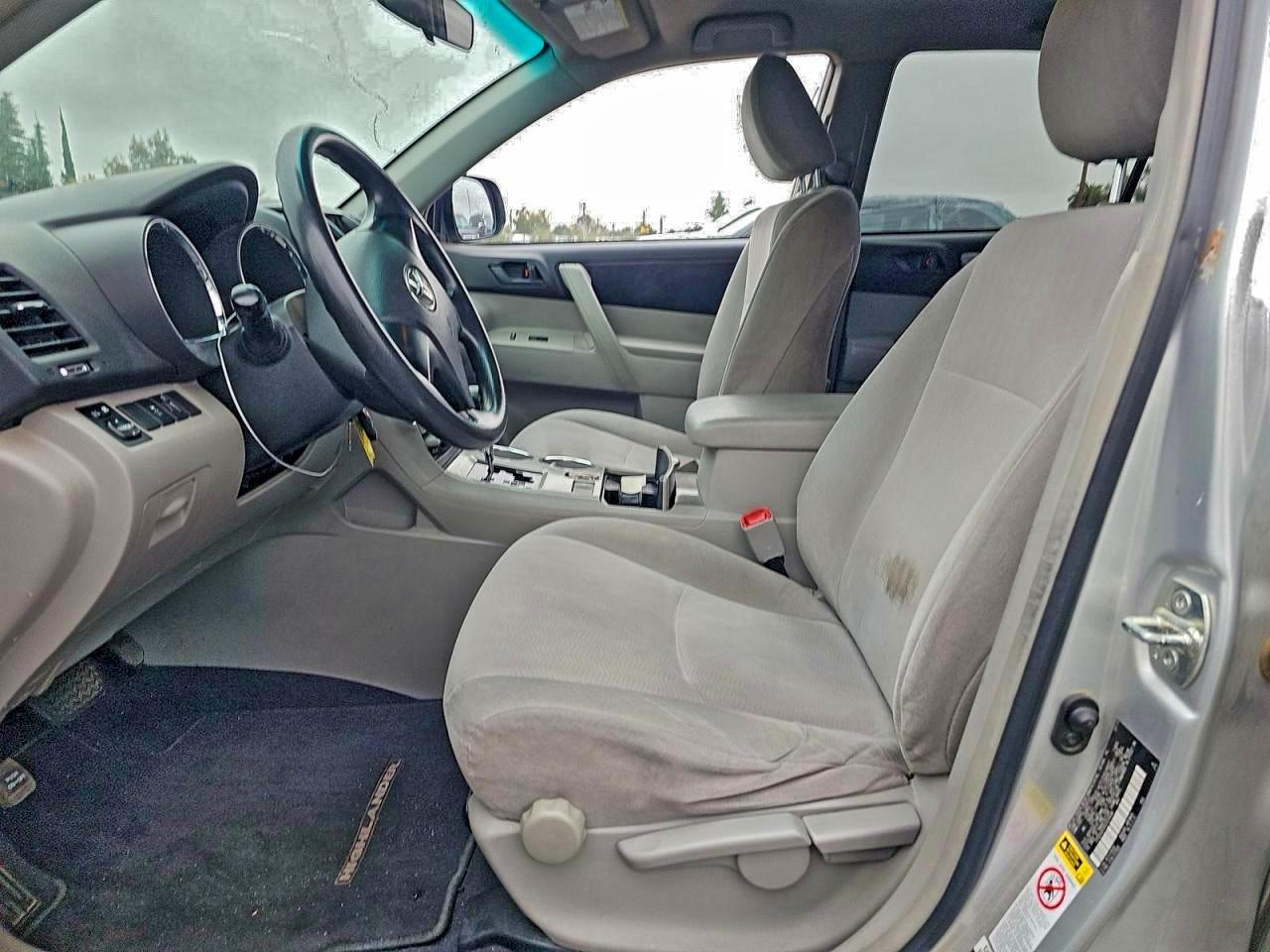 TOYOTA HIGHLANDER BASE