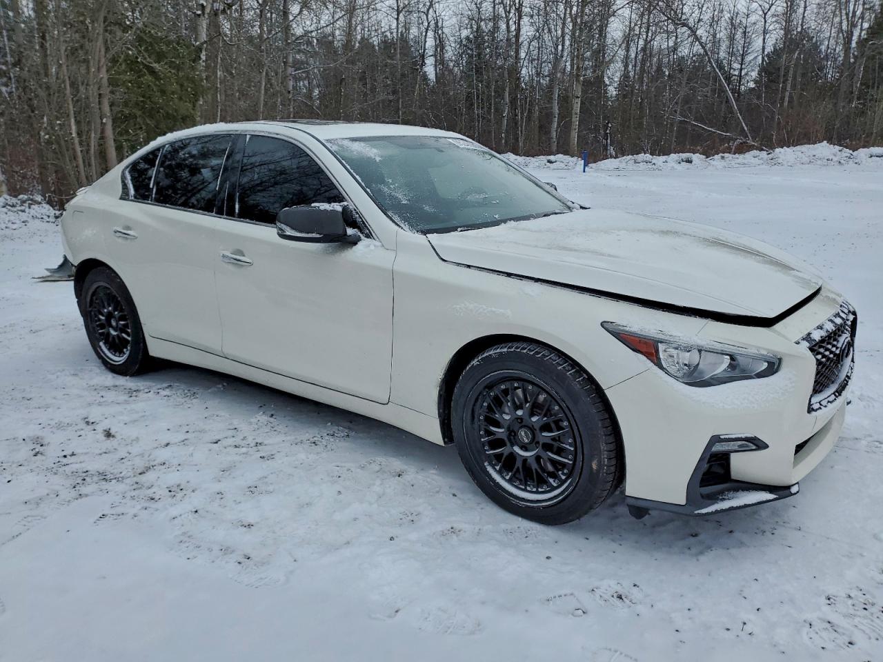 INFINITI Q50 LUXE