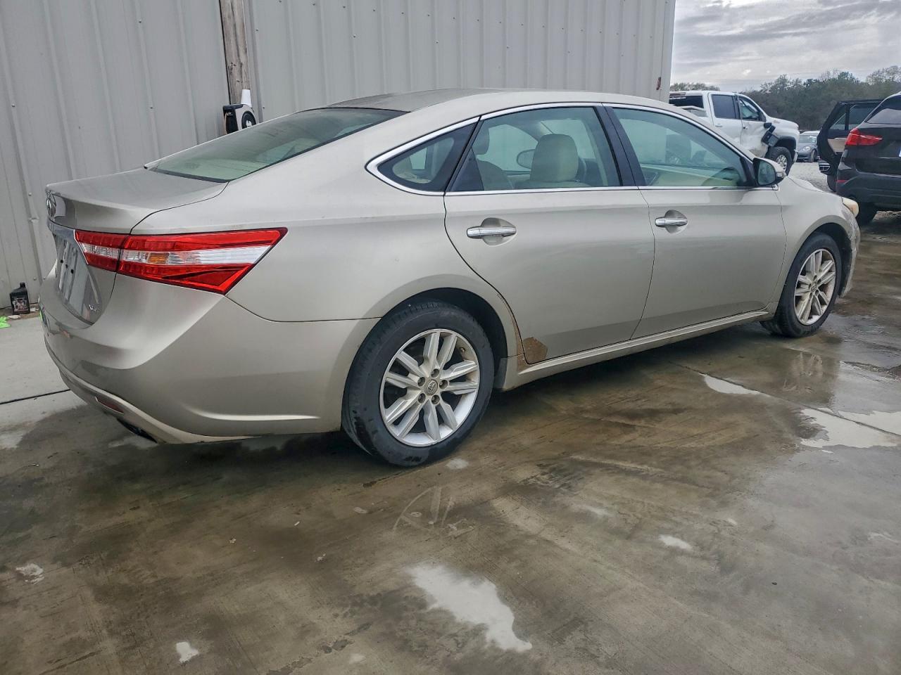TOYOTA AVALON BASE