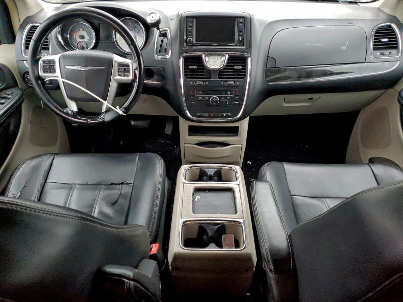 2014 CHRYSLER TOWN & COU #3311516233