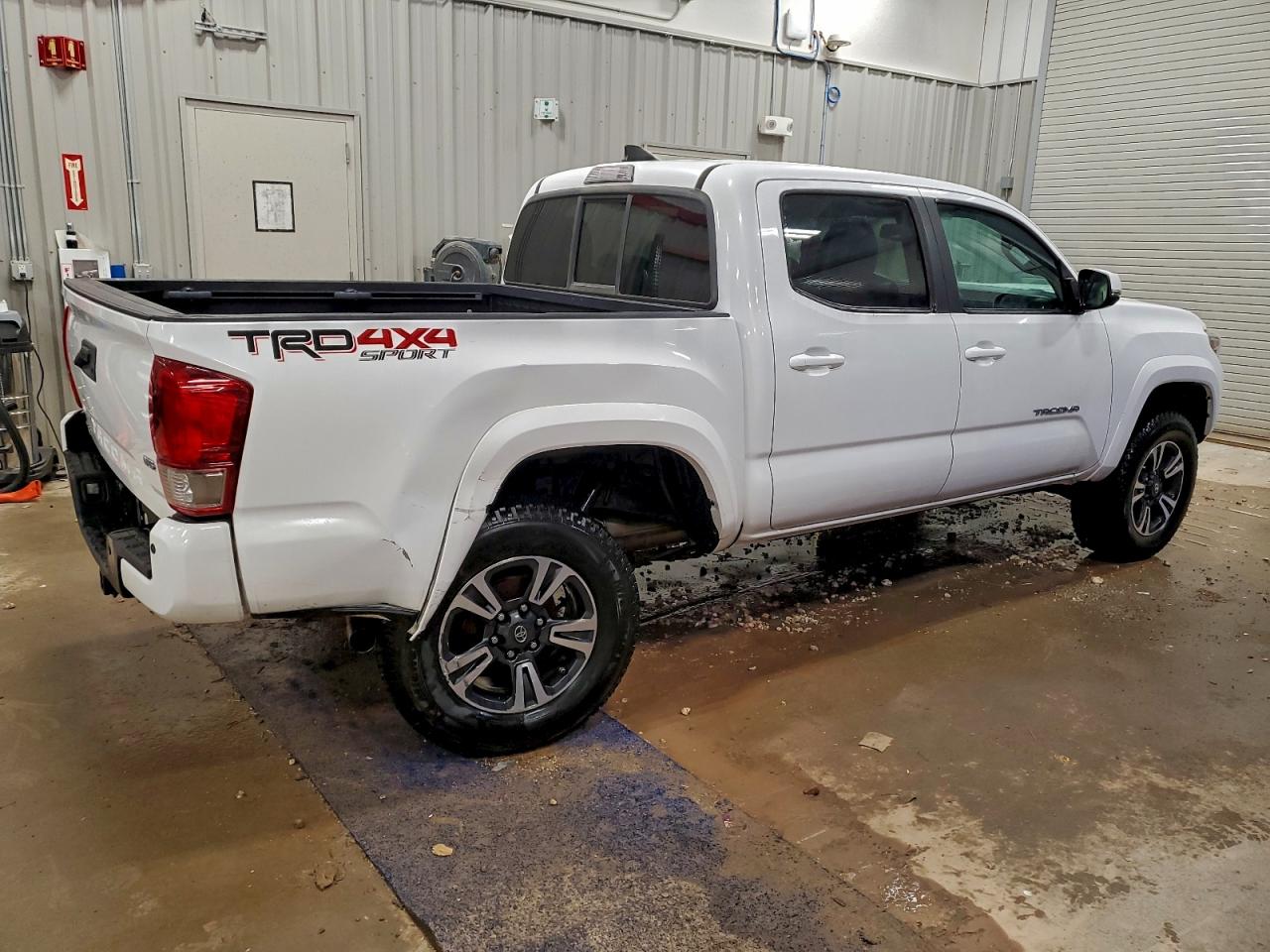 TOYOTA TACOMA DOUBLE CAB