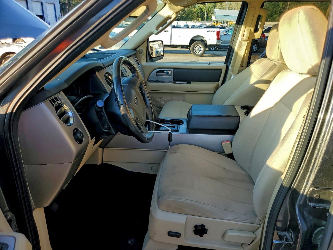 FORD EXPEDITION EL XLT