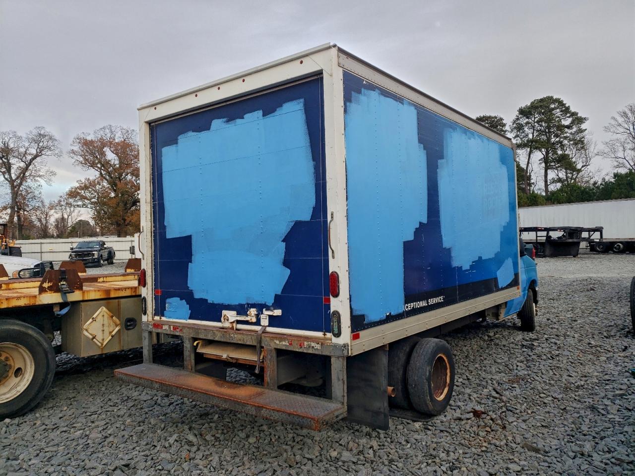 FORD ECONOLINE E450 SUPER DUTY CUTAWAY VAN