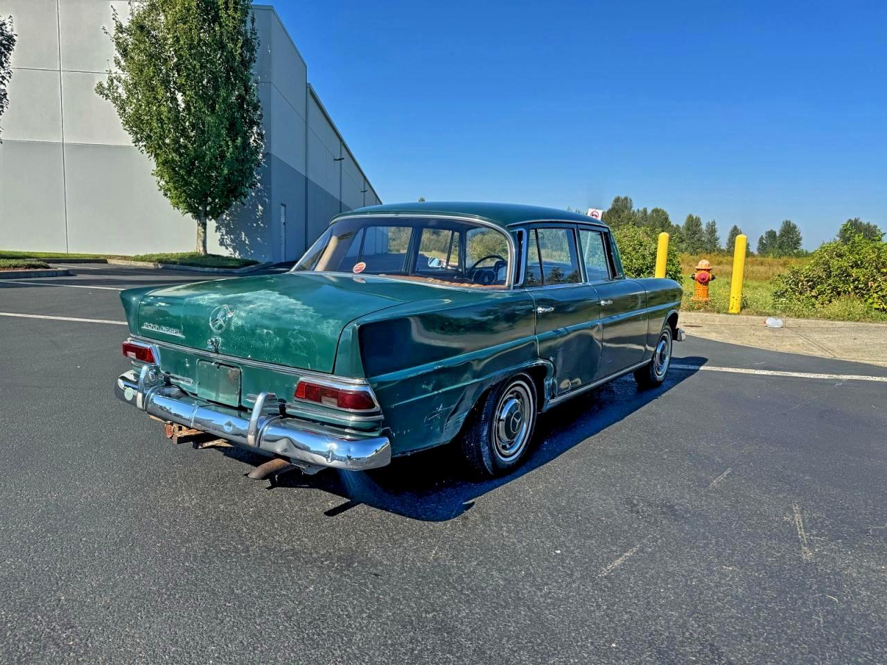 Lot #3305289310 1967 MERCEDES-BENZ 200D