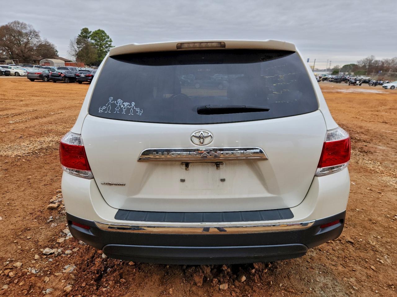 TOYOTA HIGHLANDER BASE