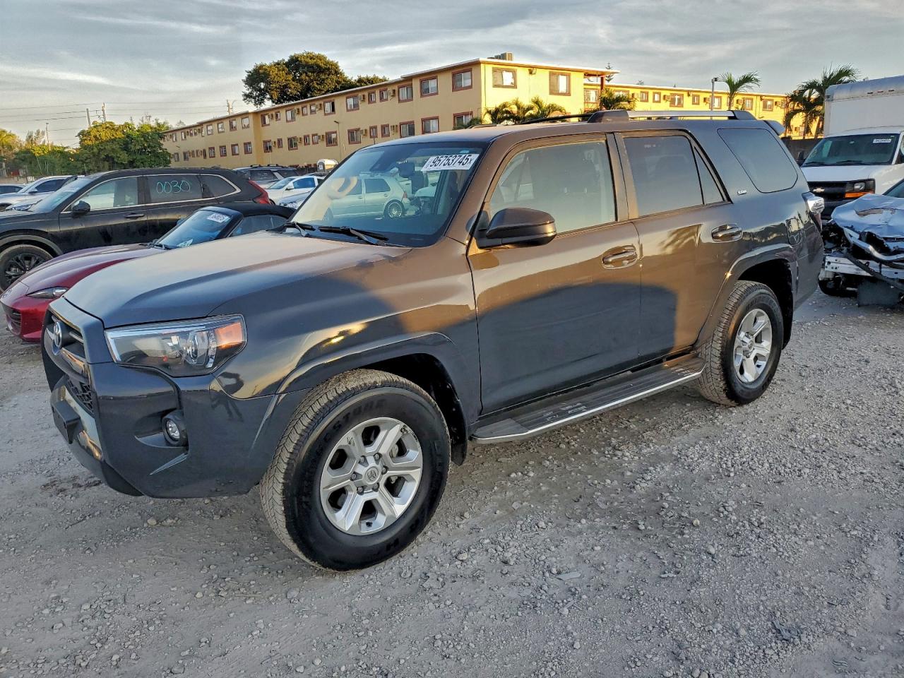 TOYOTA 4RUNNER SR5