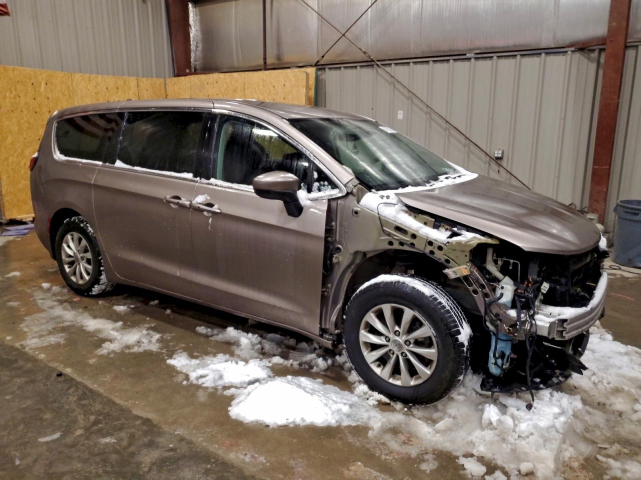 CHRYSLER PACIFICA TOURING