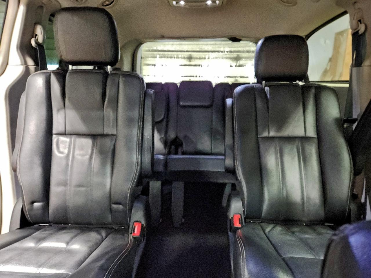 CHRYSLER TOWN & COUNTRY TOURING