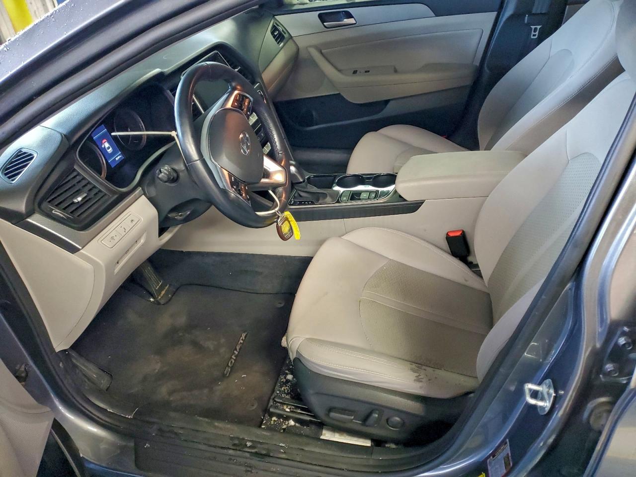 HYUNDAI SONATA SPORT