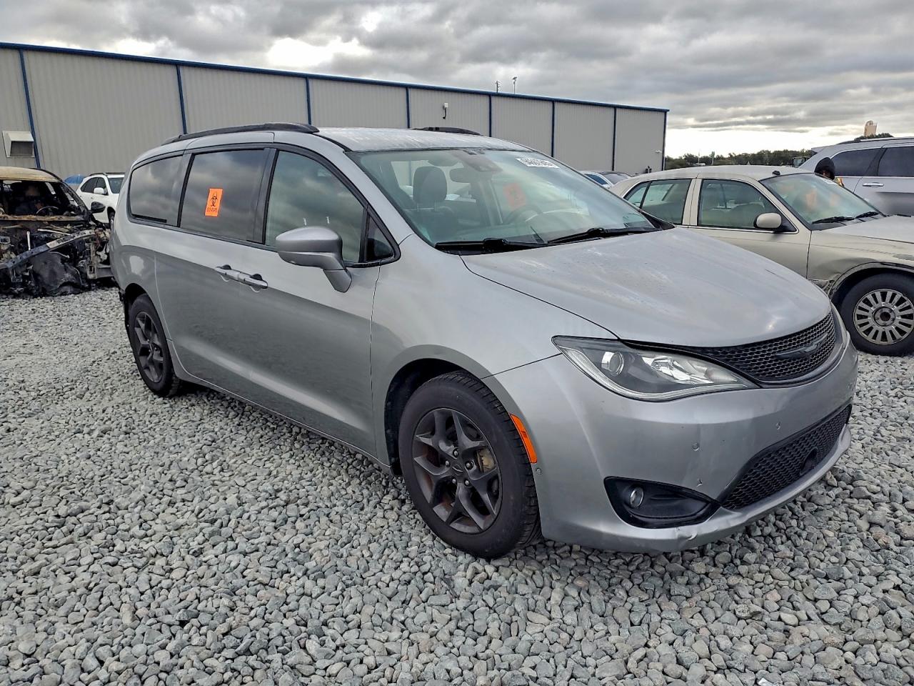 CHRYSLER PACIFICA TOURING L