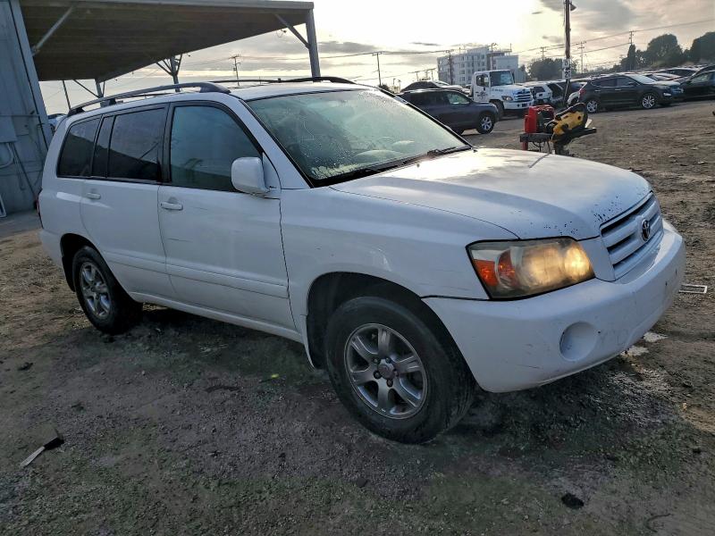 2005 TOYOTA HIGHLANDER #3303711431