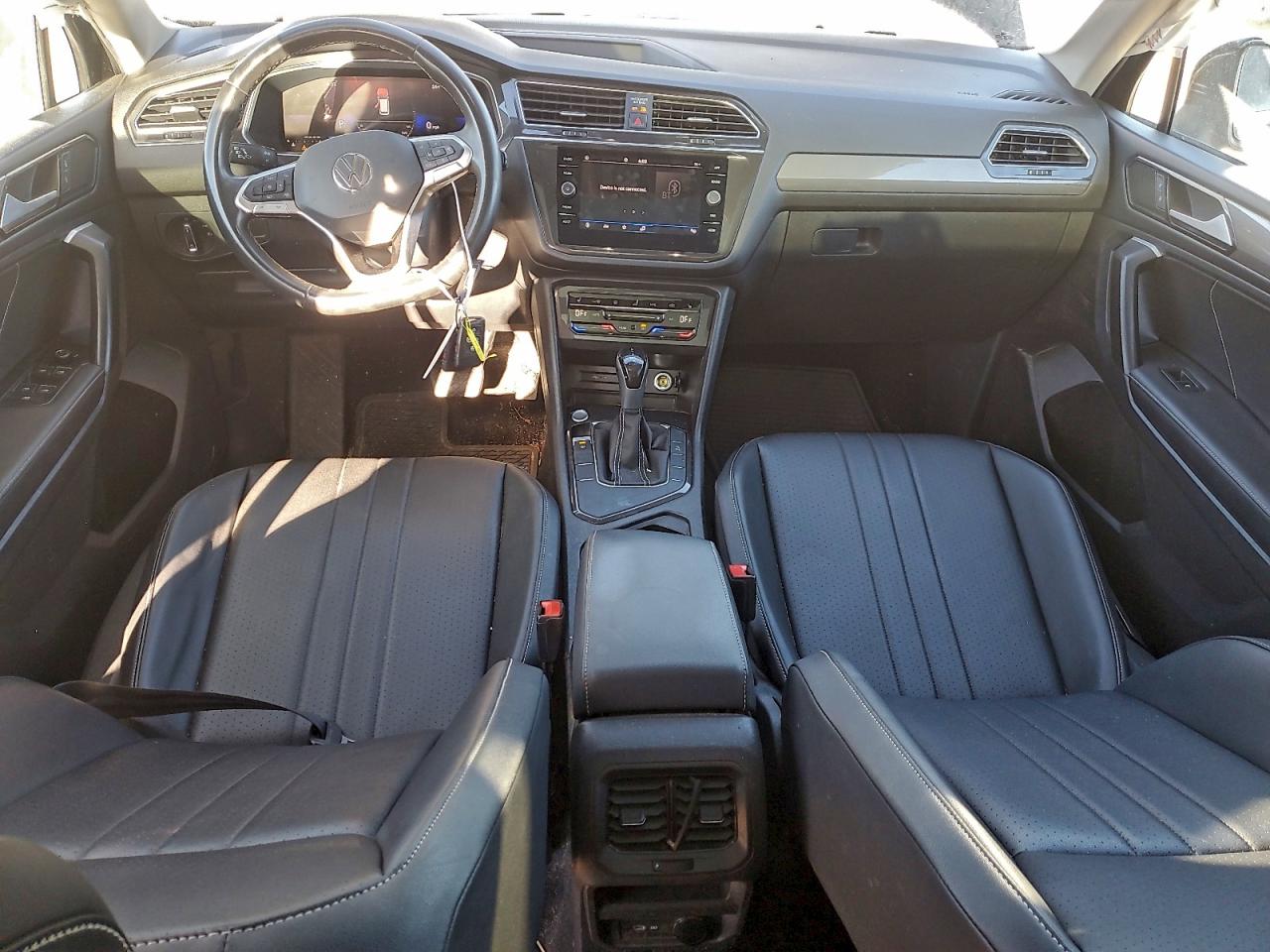 Lot #3318984930 2023 VOLKSWAGEN TIGUAN SE