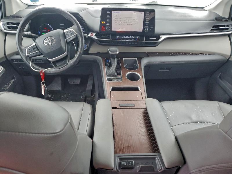 2022 TOYOTA SIENNA XLE #3304516576