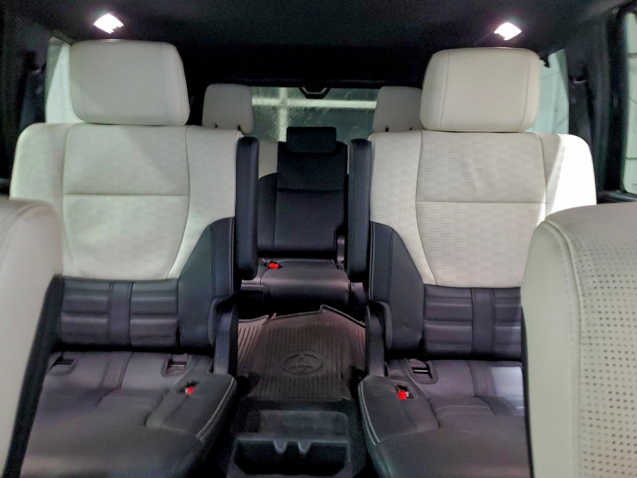 Lot #3318993341 2024 TOYOTA SEQUOIA SR