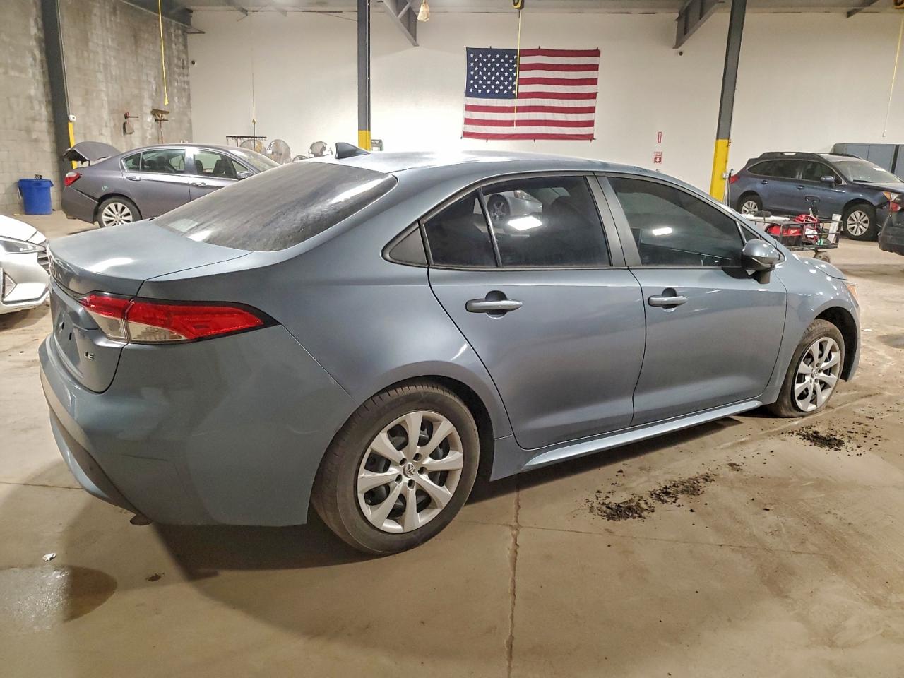 Lot #3316810417 2020 TOYOTA COROLLA LE