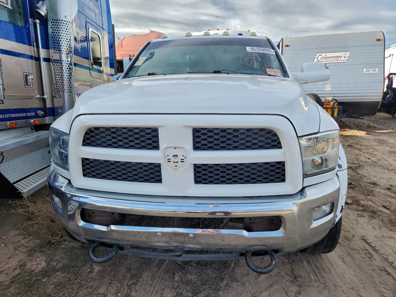 Lot #3315929080 2014 RAM 4500