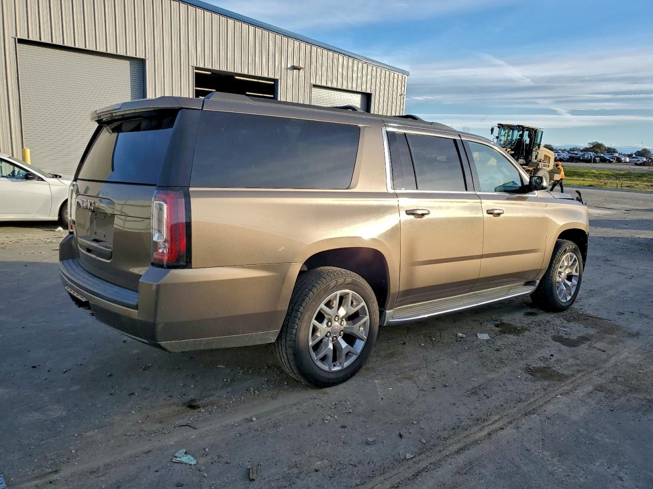 GMC YUKON K1500 SLE
