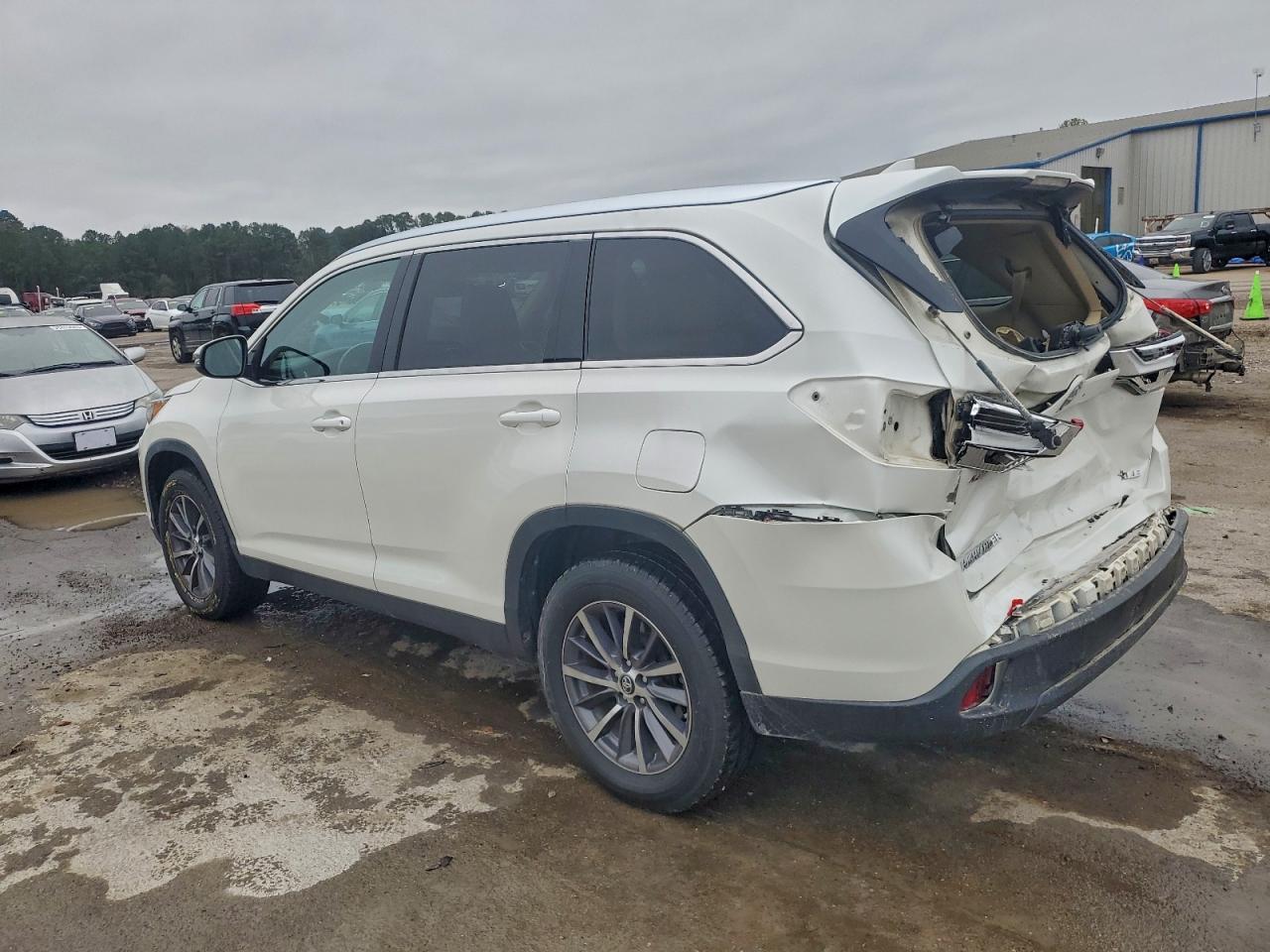 TOYOTA HIGHLANDER SE