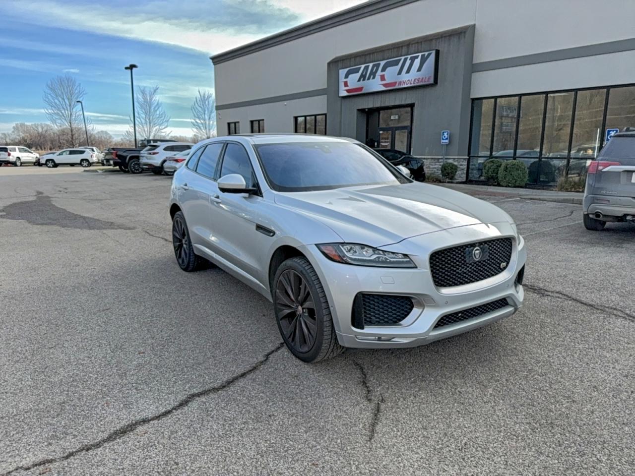 Lot #3309638059 2017 JAGUAR F-PACE FIR