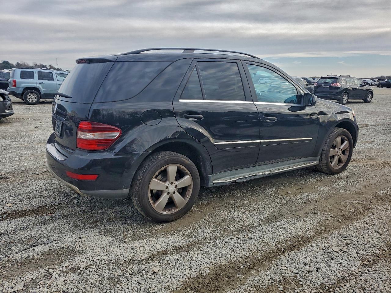 MERCEDES-BENZ M-CLASS 350