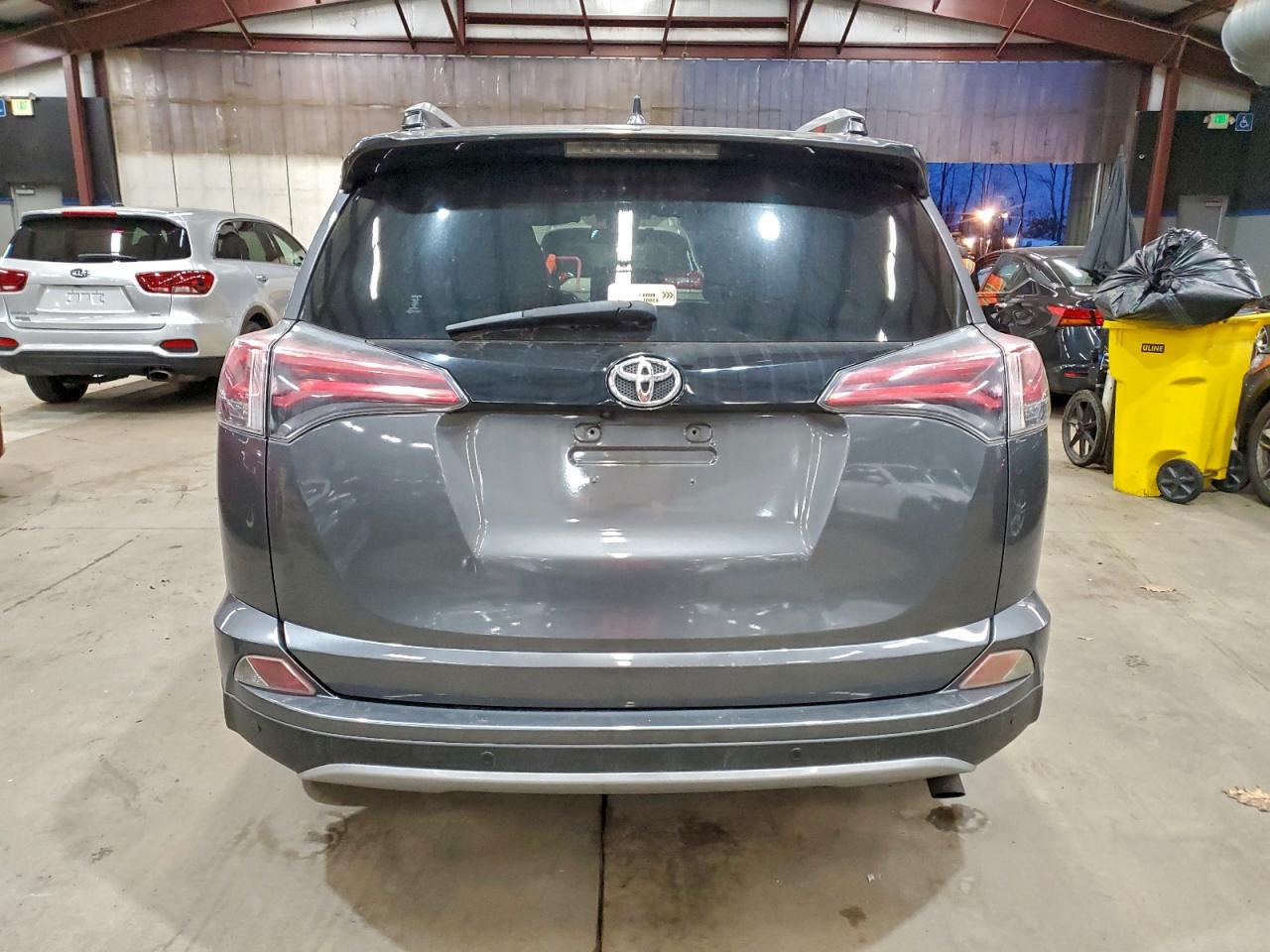 TOYOTA RAV4 SE