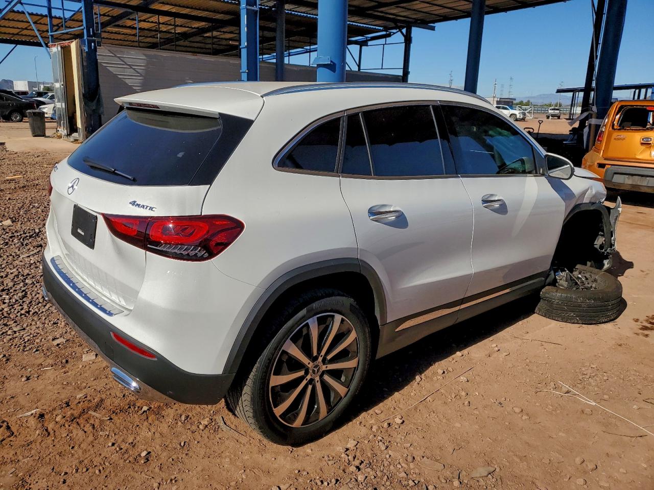 MERCEDES-BENZ GLA-CLASS 250 4MATIC